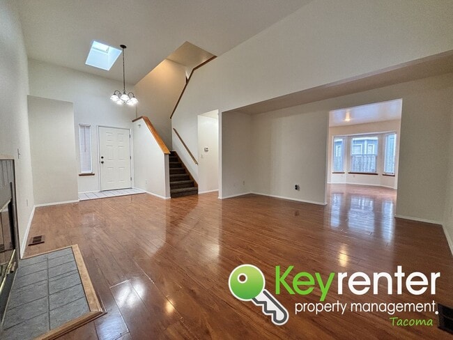 Photo - Spacious Northeast Tacoma 3 Bedroom 2.5 Bathroom Home for Rent in Secluded Neighborhood!