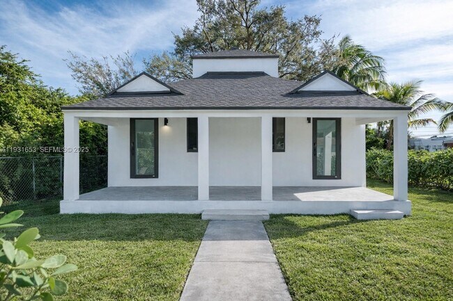 Building Photo - 6913 NW 4th Ct Unit B