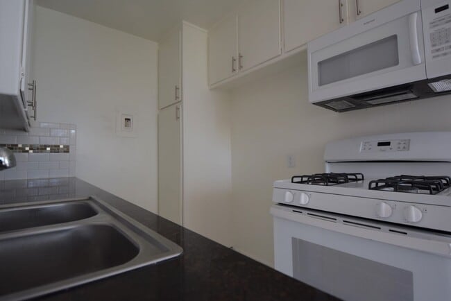 Photo - 6271 Kester Ave Unit 01