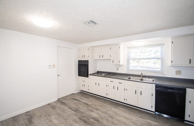Photo - Coming Soon – Easy Living on the Southeast Side