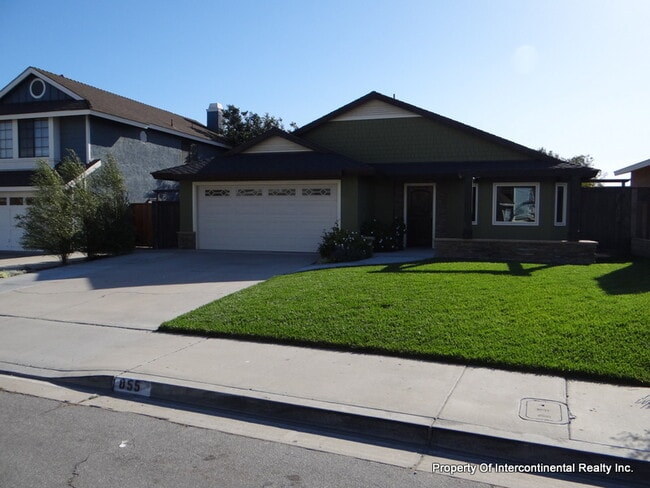 Building Photo - Coming Soon!! Remodeled Woodside Cottage w... Rental
