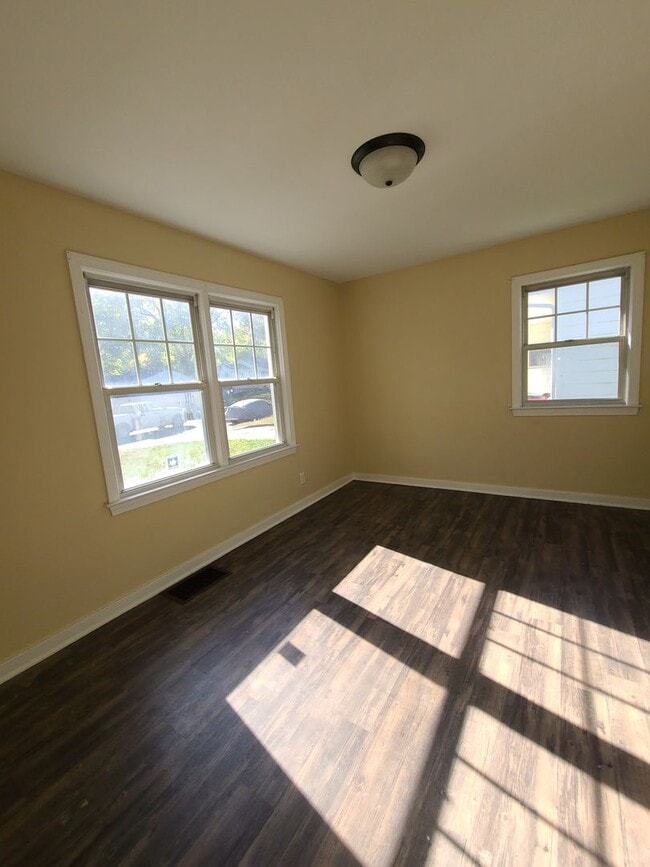 Photo - 210 Brookwood Dr