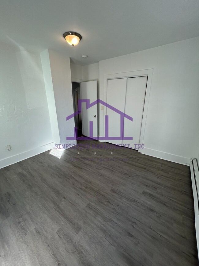 Photo - 221 Regan St Unit 1