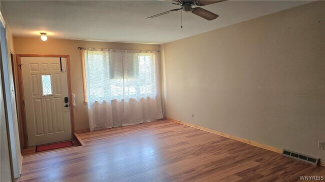 Photo - 36 Jamaica Ln