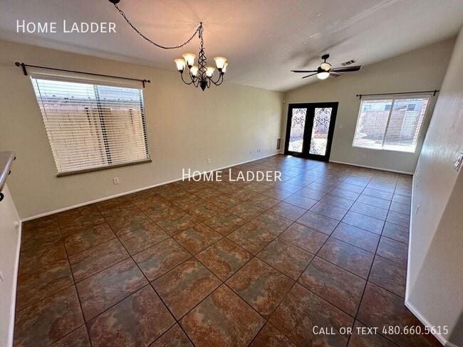 Photo - 445 E Cantebria Dr