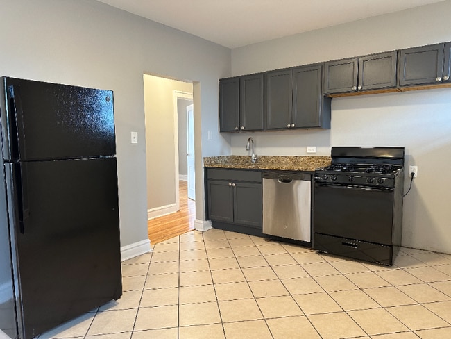 Photo - 5601-5607 W Wabansia Ave Unit 5605-3