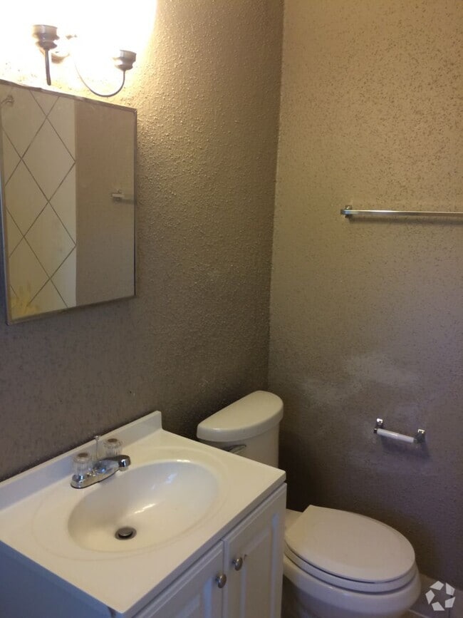 Building Photo - 203 Gorman Unit A Rental