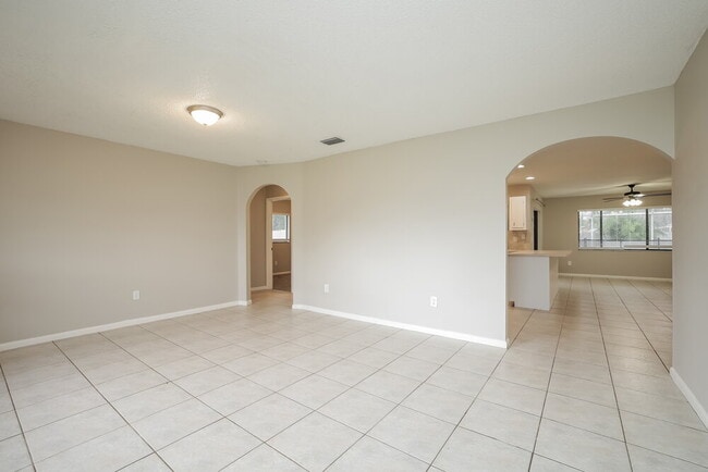 433 SE 13th Pl