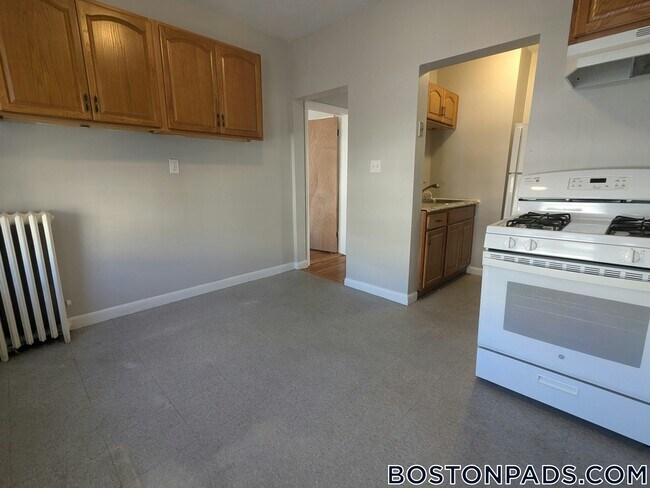 Photo - 130 Talbot Ave Unit 6