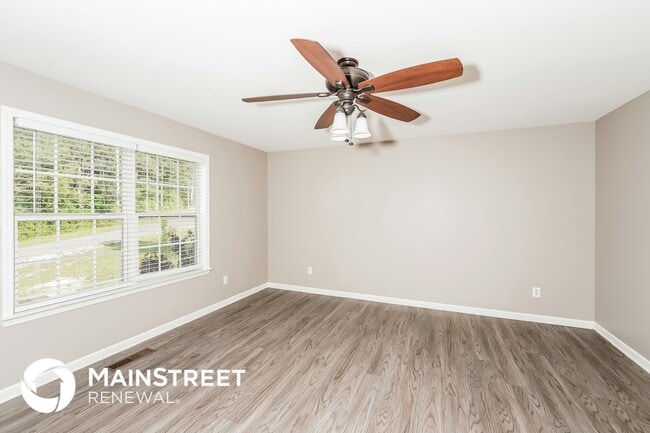 Photo - 865 Moonlite Dr