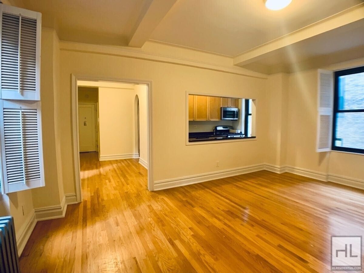 Photo - SECOND AVENUE Unit 10L