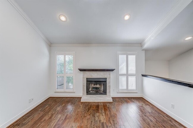 Photo - 708 Fowler St