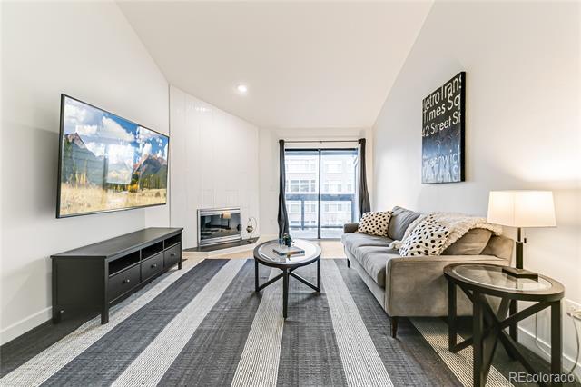 Photo - 350 Detroit St Unidad 413