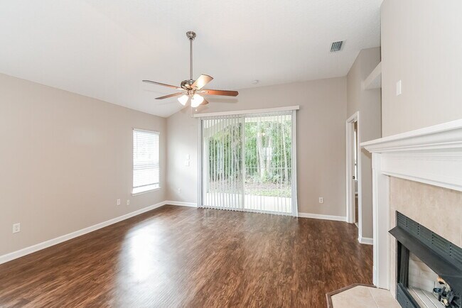 Photo - 875 Woodbridge Hollow N