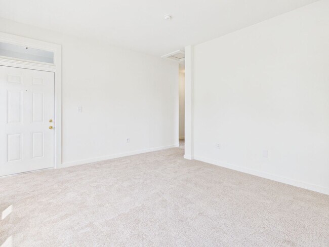 Photo - 204 Wellford St Unidad Apartment D