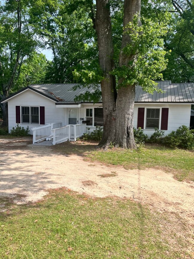 Charming Ranch - Charming Ranch House