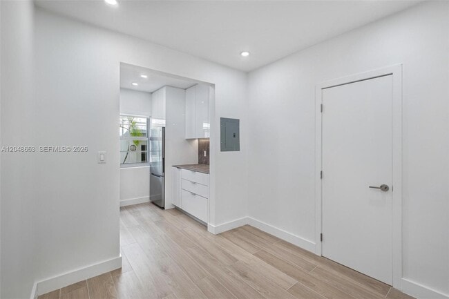 Photo - 1610 Michigan Ave Unit 2