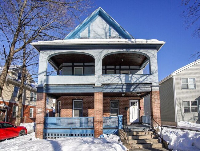 Building Photo - 824 Sumner Ave Unit MA 01108