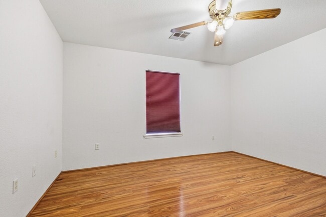 Photo - Beautiful well-built home located in Mission Hills