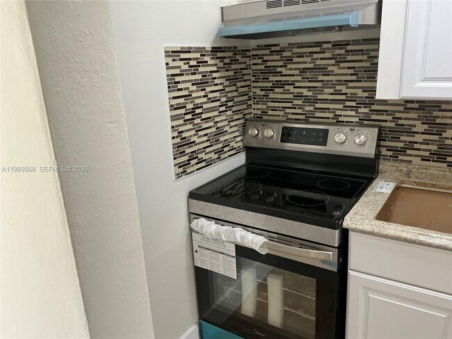 Photo - 2079 NE 167th St Unit 5