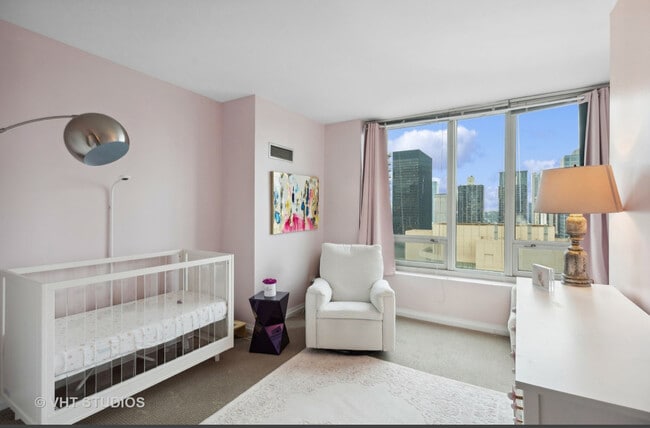 Photo - 33 W Ontario St Unit 42D