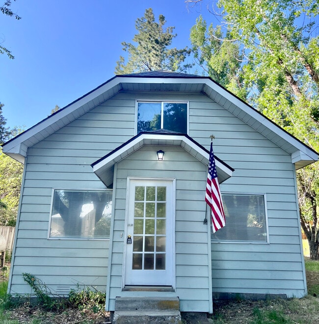 Photo - 419 E Ash St