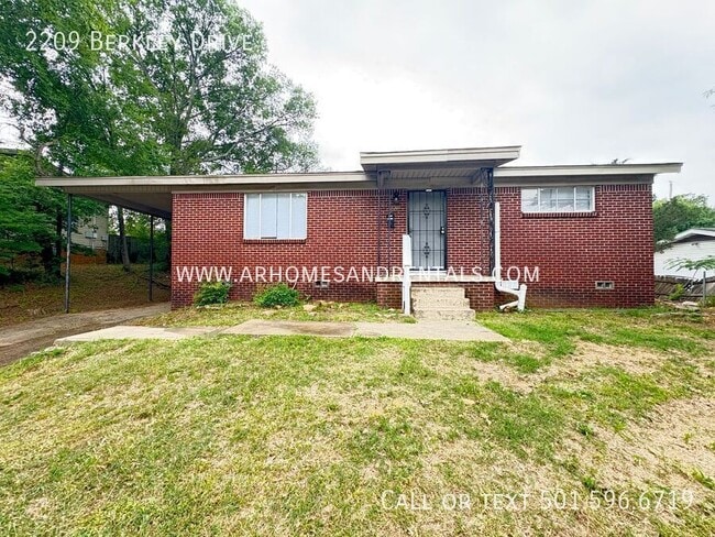 Photo - 2209 N Berkley Dr Casa