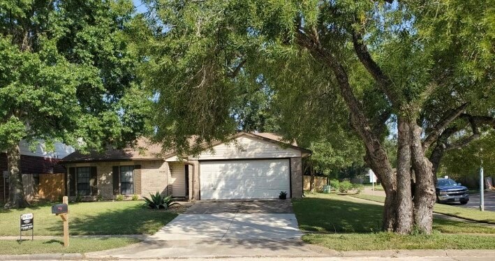 Photo - 5202 Santrey Dr