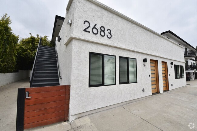 Building Photo - 2683 34th St Unit 02 Rental
