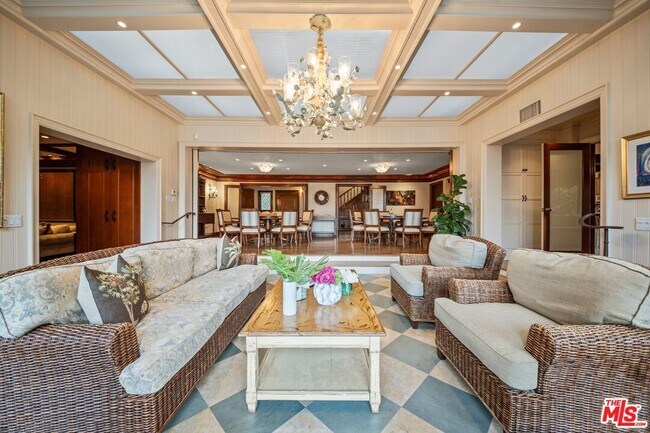 Photo - 708 Sierra Dr