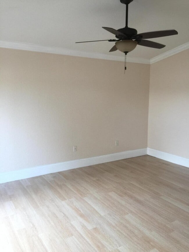 Photo - 5900 Azalea Cir