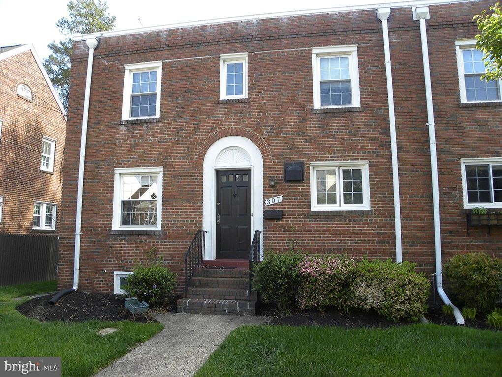 Photo - 307 E Braddock Rd House