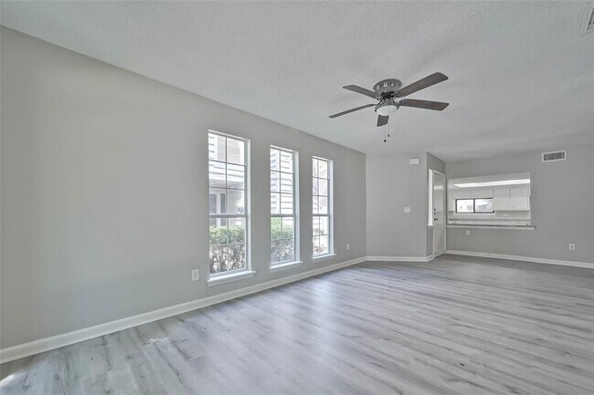 Photo - 17805 Villa Way Dr