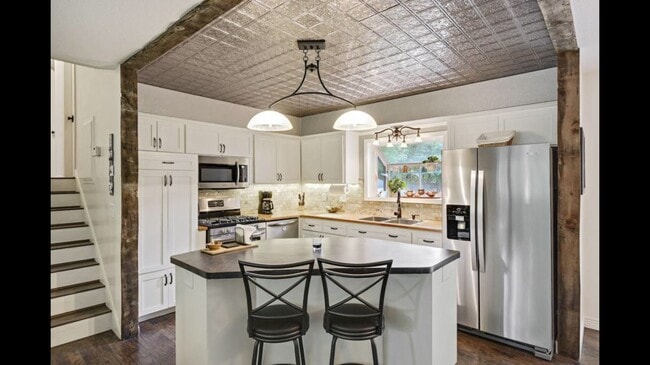 Photo - 8017 33rd Pl N