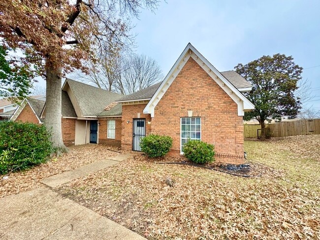 Photo - 4136 Garden Birch Cove