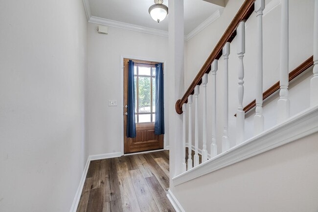 Photo - 3-Bedroom End-Unit Townhome in Gated Weslyn Park