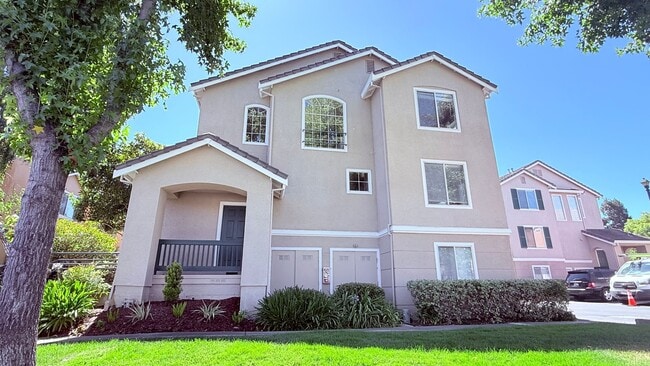 Photo - Bright and Airy 3BD/2.5BA Townhouse in Shadowhawk Community, Danville- Available NOW!