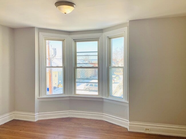 Photo - Large 5 Bedroom on Peffer