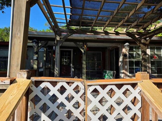 Building Photo - FOR LEASE!! Rental