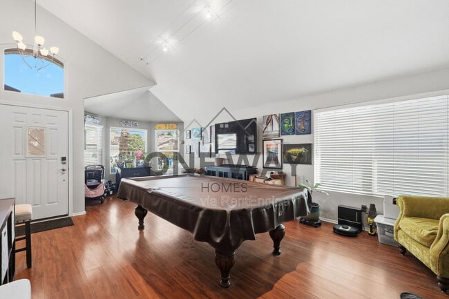 Photo - 1307 E Century Ave