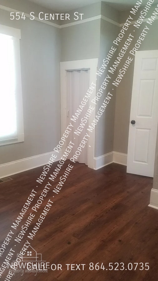 Photo - 554 S Center St