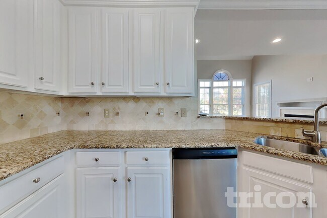 79 Kerrylane Dr