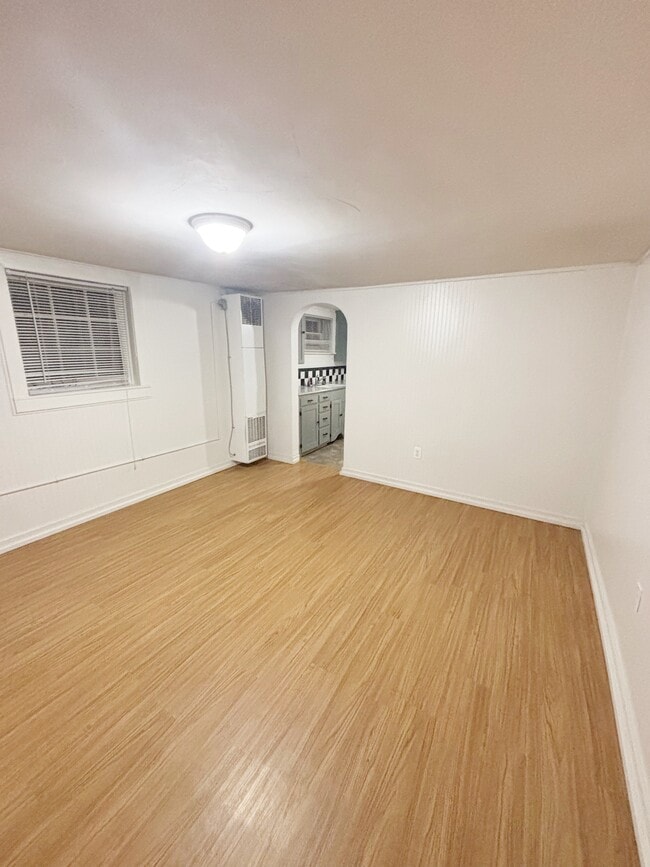 Photo - 310 SE Spring St Unit C