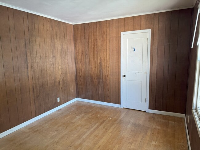 Photo - 466 W Grand Ave