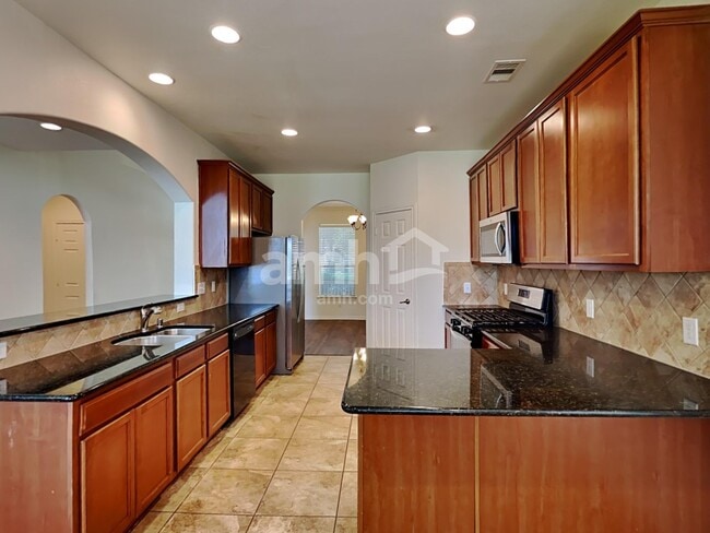 Photo - 2114 Wembley Way