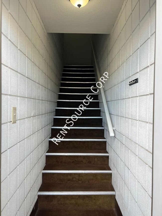 Photo - 238 E Williams St