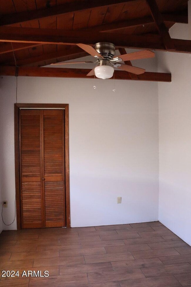 Photo - 918 E Allen St Unit 1