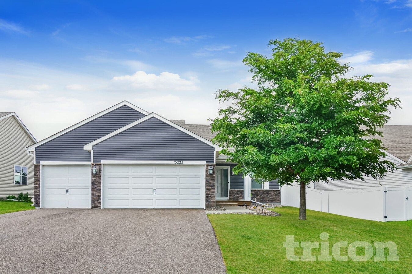 Photo - 15225 Emory Ave
