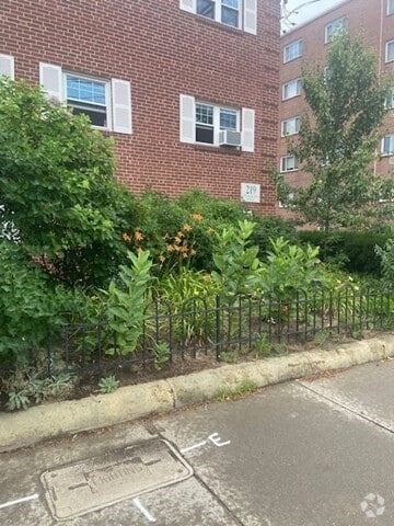 Building Photo - 219 Massachusetts Ave Unit 0 Rental