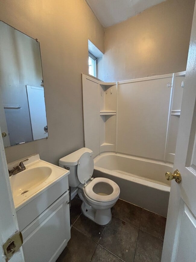 Photo - 3404 Braddock St Unit 2nd Floor